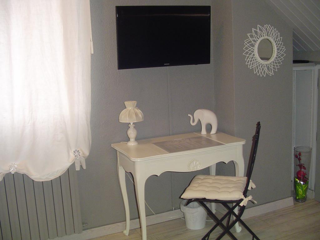 Chambre Crescia Vernouillet  Exteriér fotografie